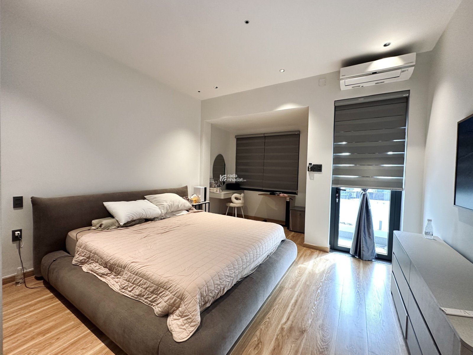 PHÚ NHUẬN - NHÀ ĐẸP 5 TẦNG 72m2 - THANG MÁY - HẺM KINH DOANH 8M - 21.9 TỶ