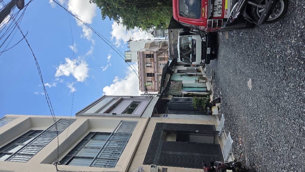 NHÀ 4 TẦNG  MỚI XÂY 100%- HẺM XE TẢI- RA CHỢ VÀI BƯỚC- TẶNG NỘI THẤT CAO CẤP