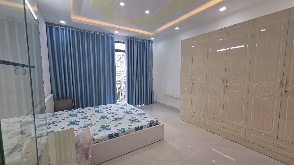 NHÀ 4 TẦNG  MỚI XÂY 100%- HẺM XE TẢI- RA CHỢ VÀI BƯỚC- TẶNG NỘI THẤT CAO CẤP