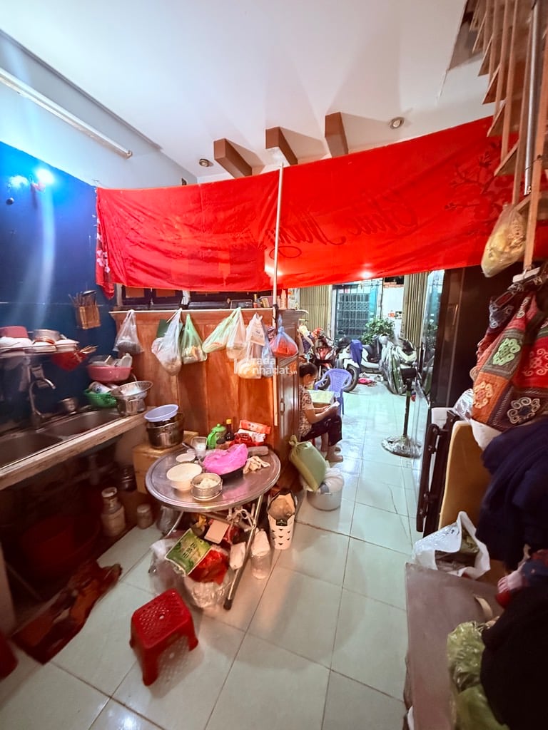 NGAY CHỢ VẢI, HẺM XE HƠI NGUYỄN SƠN, TÂN PHÚ, 30M2 NGANG HIẾM CÓ. GIẢM 550TR CHỈ 3.35T