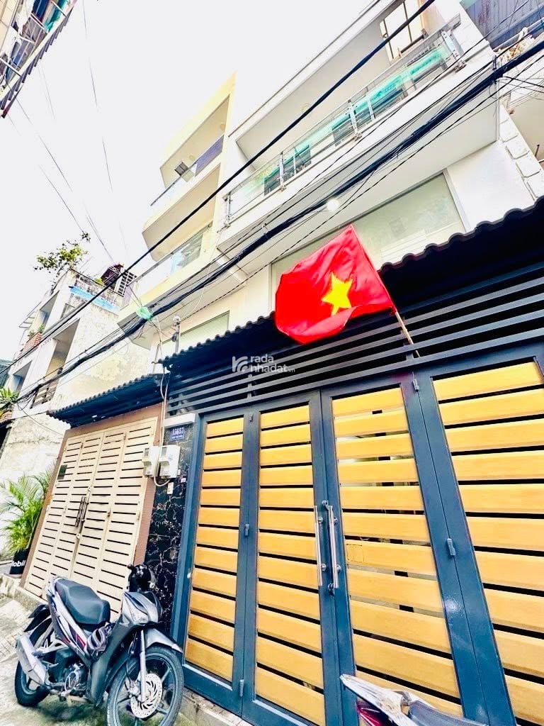 GIÁP LUỸ BÁN BÍCH - HXH - NHÀ ĐẸP 52M NGANG 4.5 - 3 TẦNG - 3PN TẦM 5.X