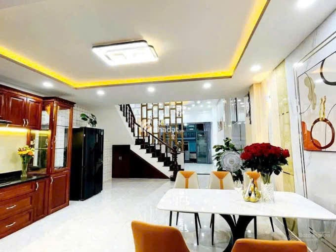 CHỐT NHANH CĂN NHÀ LÊ VĂN SỸ, PHÚ NHUẬN/ 53,6M2/ Giá chỉ 4 Tỷ 520Tr/ sổ riêng/ hẻm oto