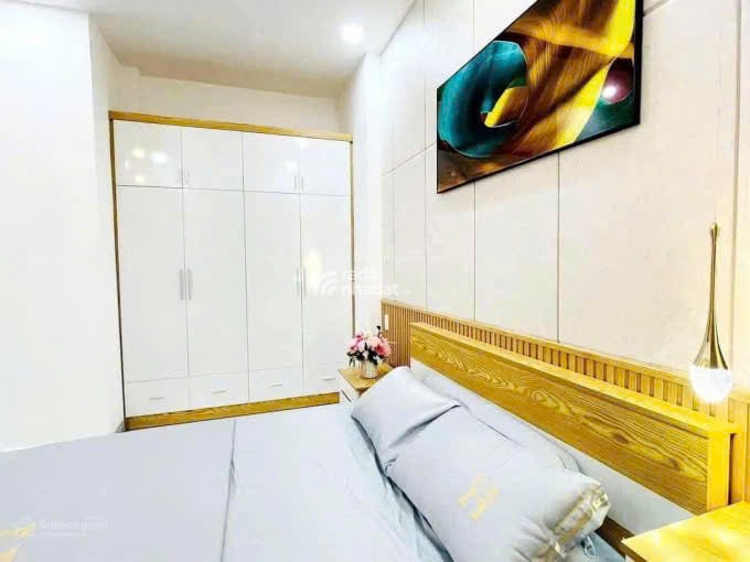 CHỐT NHANH CĂN NHÀ LÊ VĂN SỸ, PHÚ NHUẬN/ 53,6M2/ Giá chỉ 4 Tỷ 520Tr/ sổ riêng/ hẻm oto