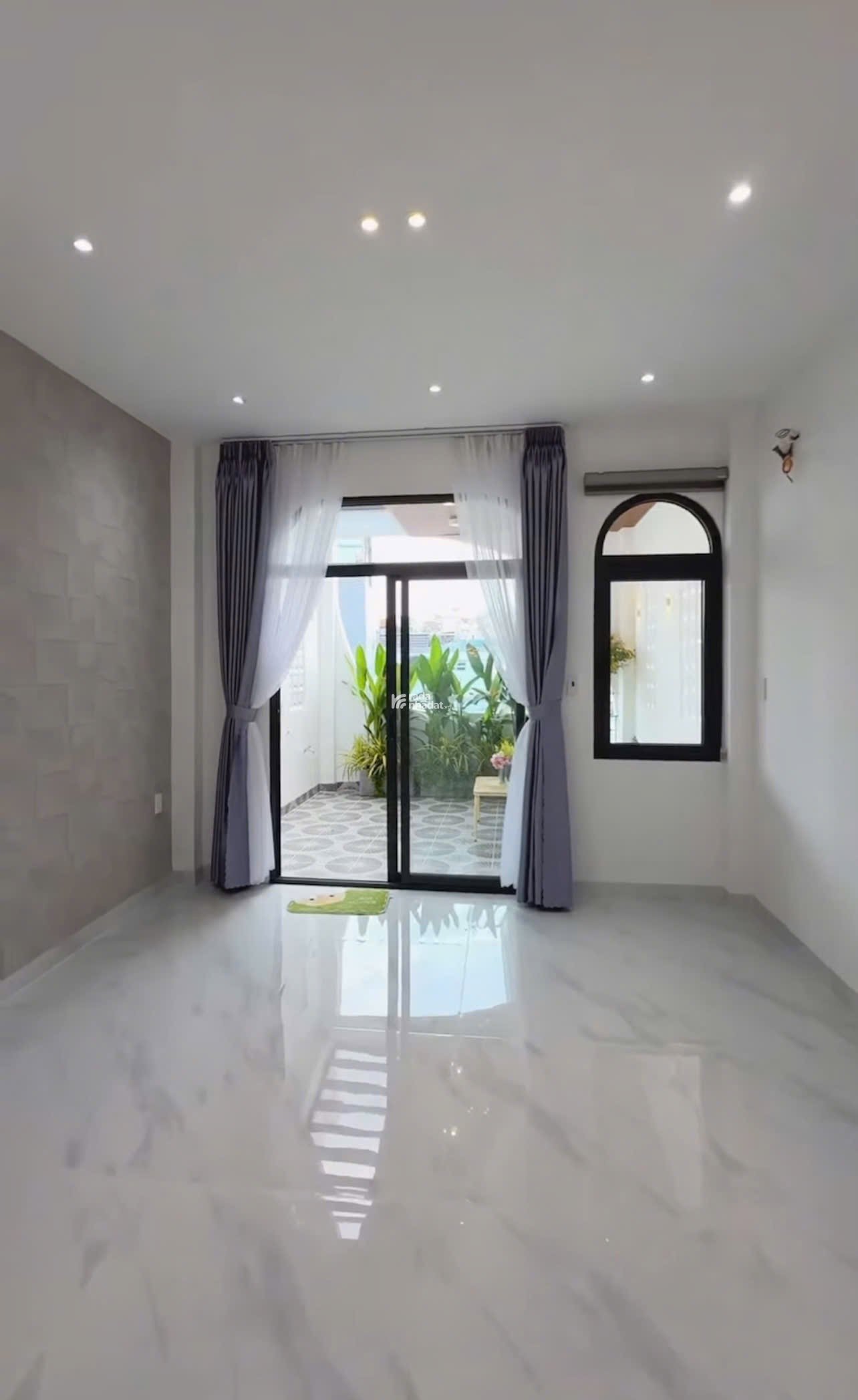 Bán nhà 2 lầu 3tỷ750, 45.5m2, LÊ QUANG ĐỊNH P11 Q.BÌNH THẠNH, SỔ HỒNG RIÊNG