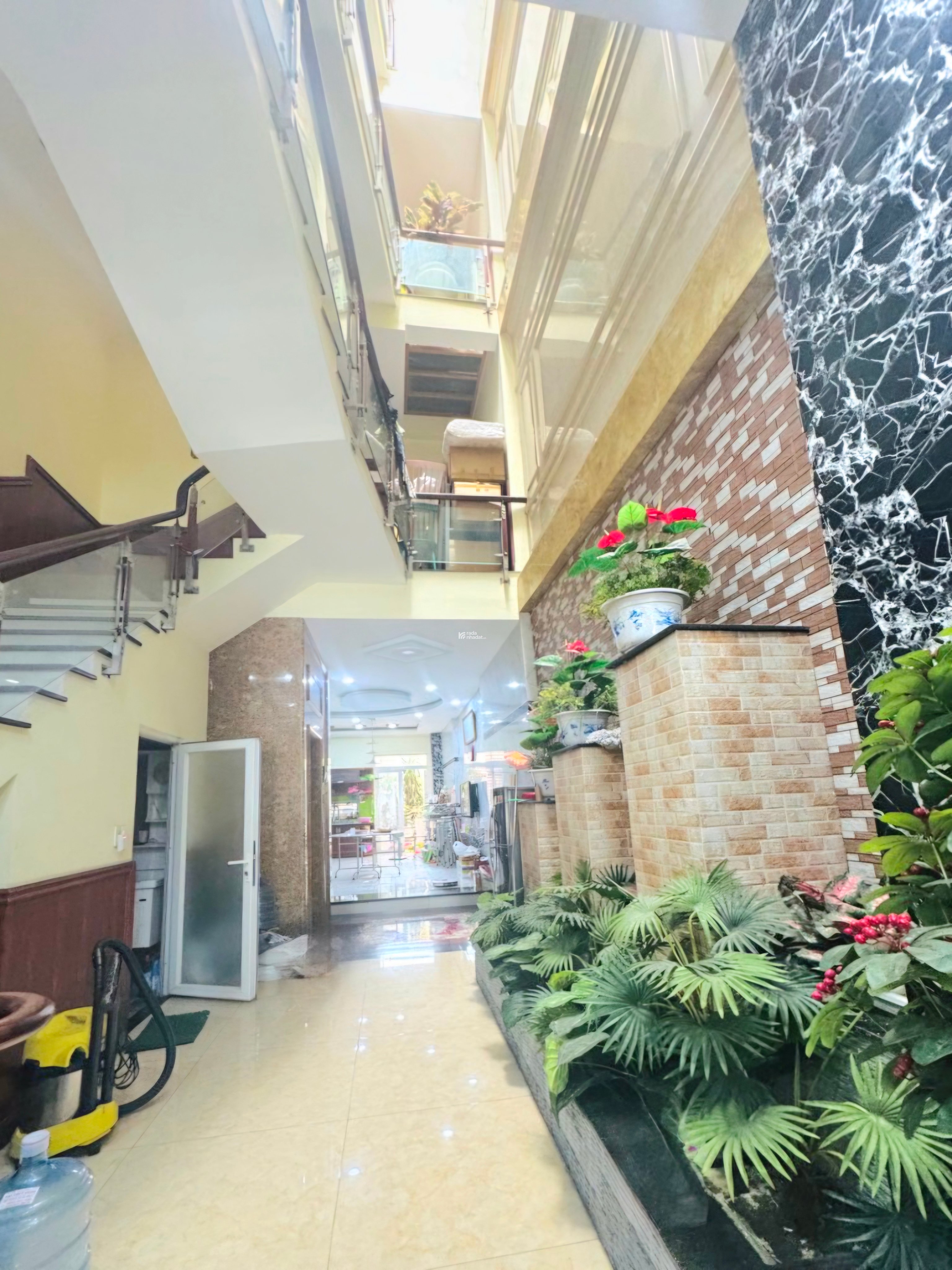 MẶT TIỀN TÊN LỬA - 4 TẦNG ,THANG MÁY - 160M2 