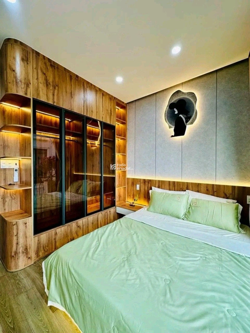 Ngộp! Bán nhà 40m2 Nguyễn Thanh Tuyền, Tân Bình giá 2tỷ150. Gần vòng xoay Lê Văn Sỹ. Sổ hồng riêng