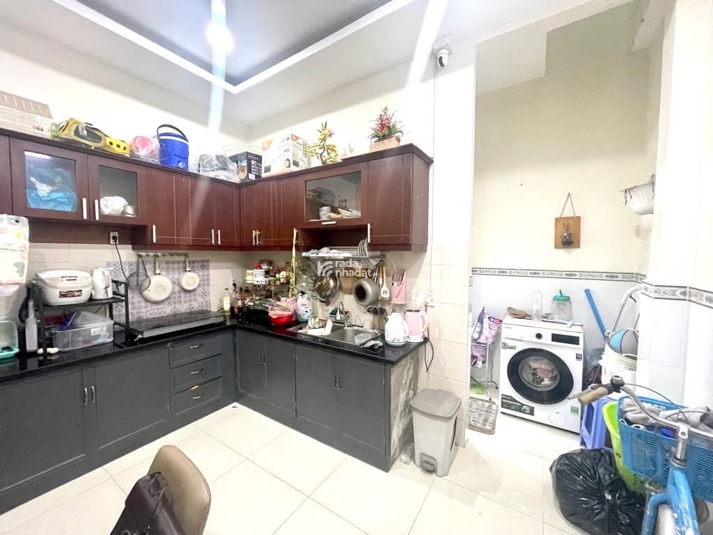 NGAY CÔNG VIÊN LÀNG HOA - KẾ CÔNG AN P11 - HẺM XE HƠI - CHỈ 6.5 TỶ TL.