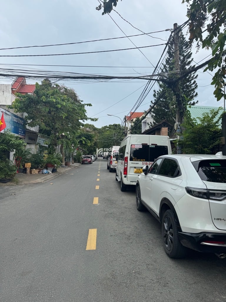 HẺM XE HƠI TRÁNH NHAU KHU KIẾN THIẾT HIỆP PHÚ NGANG HIẾM GẦN 7m; 97 m2 CHỈ 10 TỶ