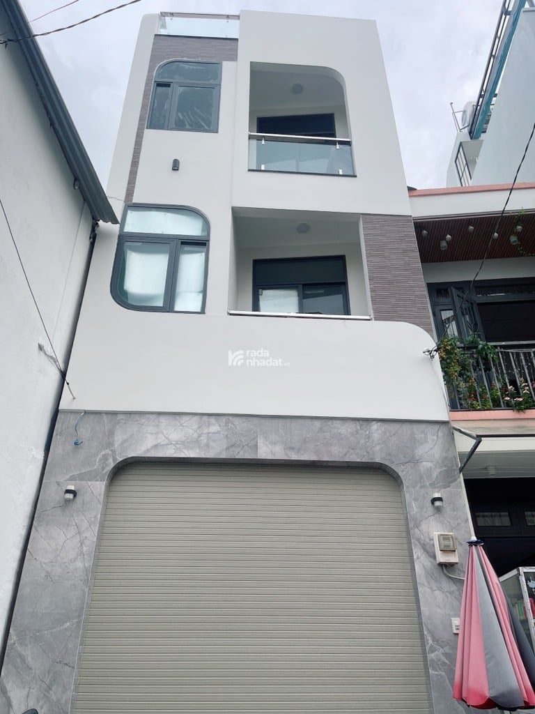 NHÀ ĐẸP NGAY VÒNG XOAY LÊ ĐẠI HÀNH-QUẬN 11- HẺM XE HƠI - 51M2 - 4 TẦNG-THÔNG TỨ TUNG - NỘI THẤT XỊN