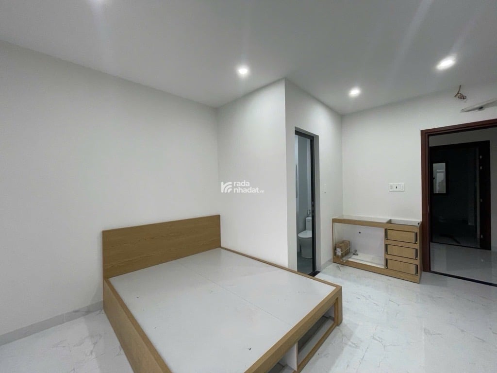 NHÀ ĐẸP NGAY VÒNG XOAY LÊ ĐẠI HÀNH-QUẬN 11- HẺM XE HƠI - 51M2 - 4 TẦNG-THÔNG TỨ TUNG - NỘI THẤT XỊN