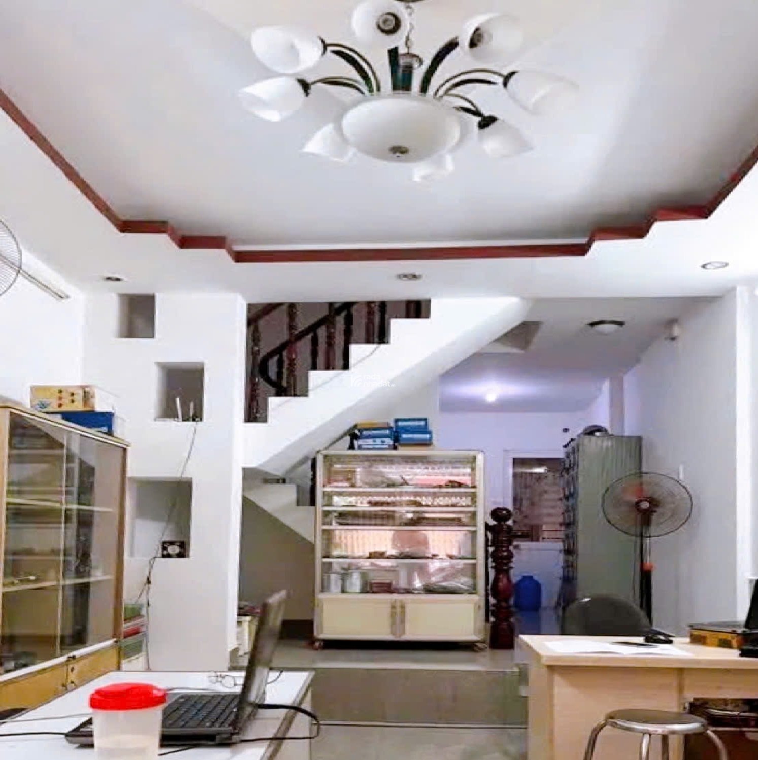 Bán nhà 2 Tầng, hẻm xe hơi Tô Hiến Thành, QUẬN 10, Sổ vuông 3.75 x 10 m, Giá 8.4 tỷ