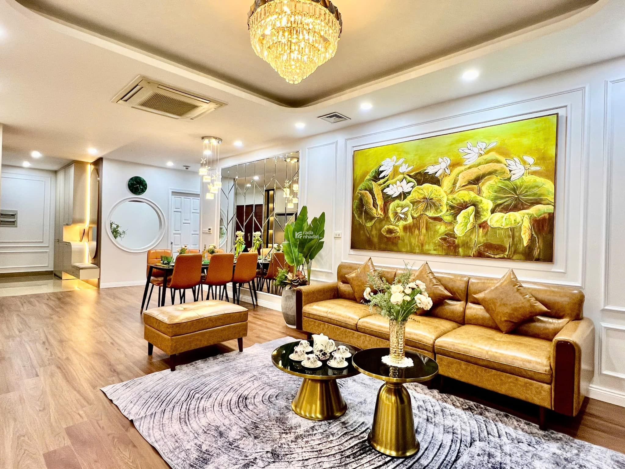 Chính chủ bán căn hộ 2PN - 2VS, 91m2. Tầng trung. Cửa ĐN ban công ĐB. Giá tốt nhất dự án