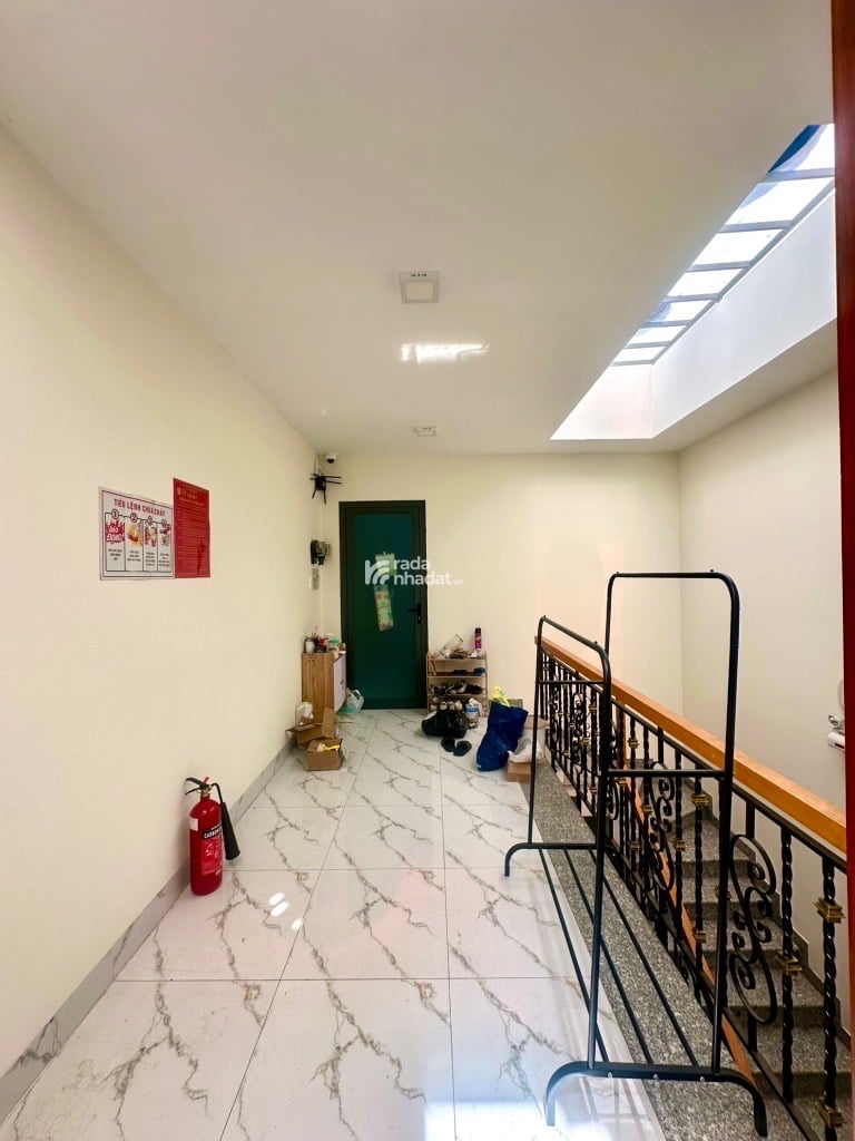 SIÊU PHẨM 5 TẦNG CÓ THANG MÁY-MẶT TIỀN TÂN PHÚ - KINH DOANH SẦM UẤT - ĐANG CHO THUÊ 45 TRIỆU THÁNG