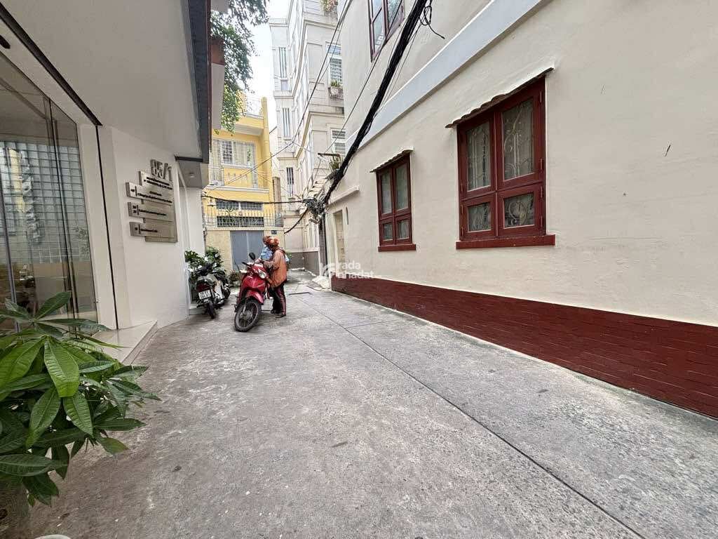 NGUYỄN PHI KHANH TÂN ĐỊNH  QUẬN 1