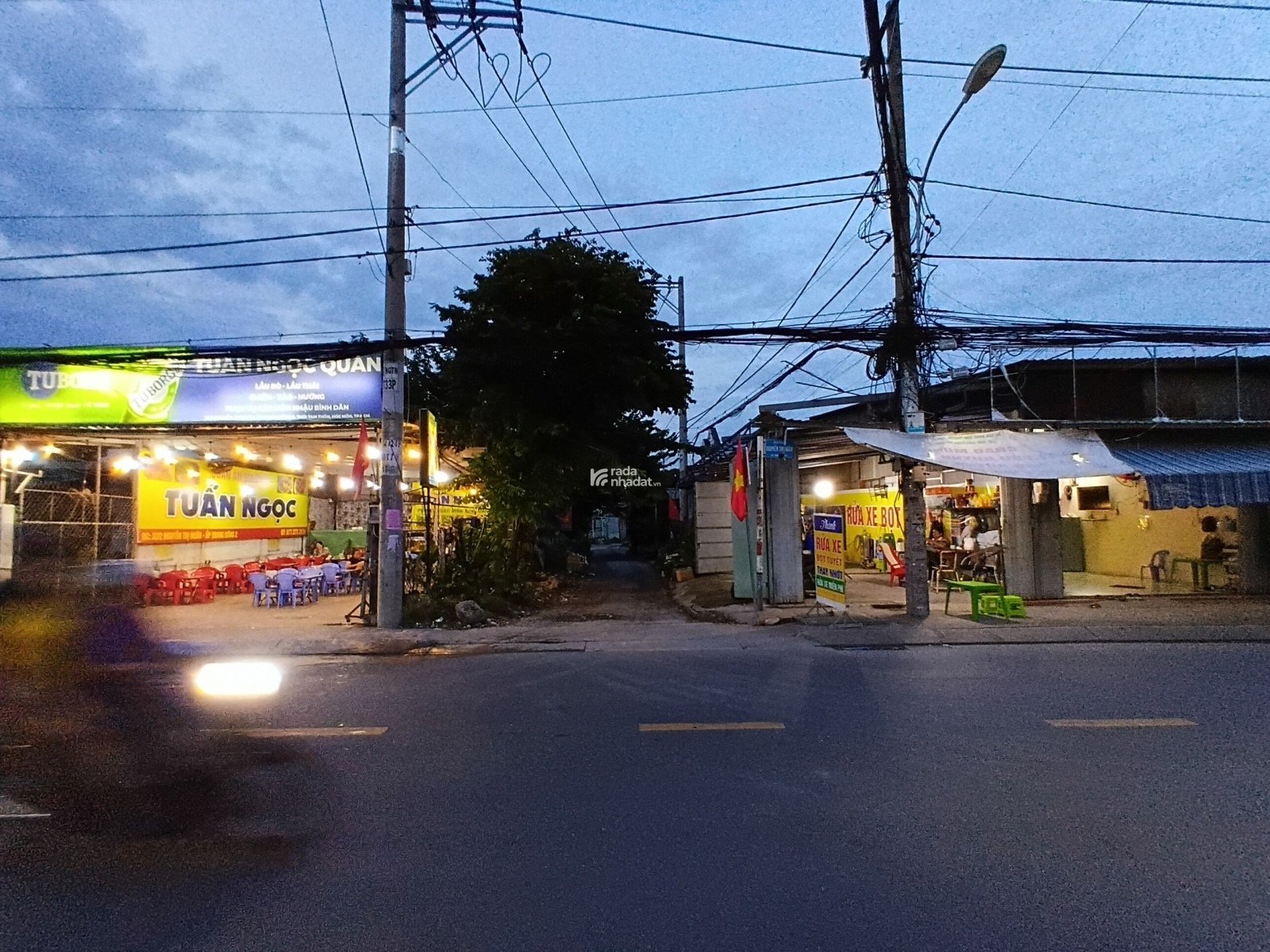  B.ÁN NH.À 2 MẶT T.IỀN TRUNG ĐÔNG 6-HÓC MÔN - Diện tích: 113m2 - GARAGE Ô TÔ -CHỈ 3.6 TỶ.