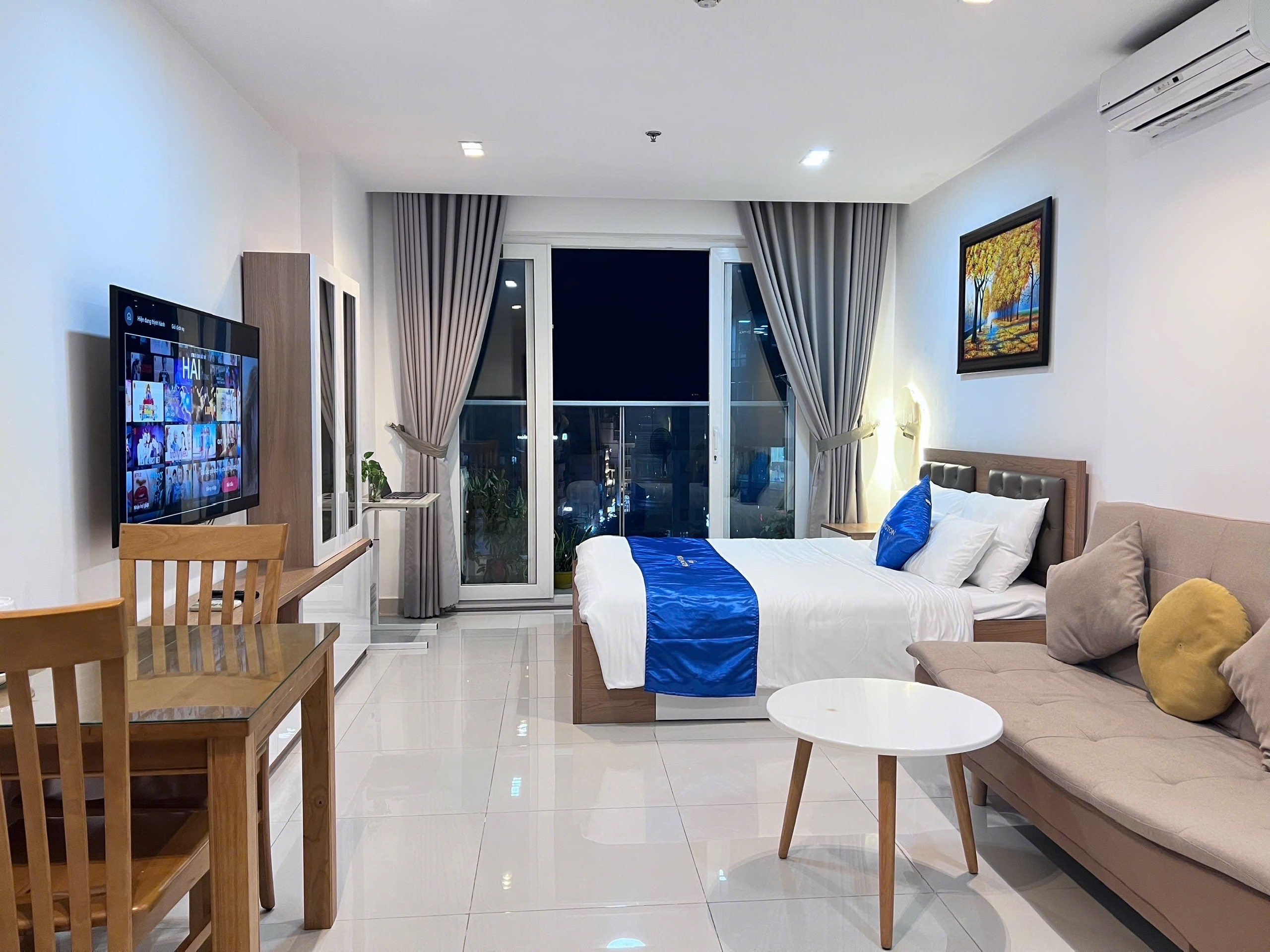 Chính chủ cho thuê căn hộ 1PN OT Sky Center 5B Phổ Quang, Diện tích: 40m2 - Giá thuê: 10 triệu/th