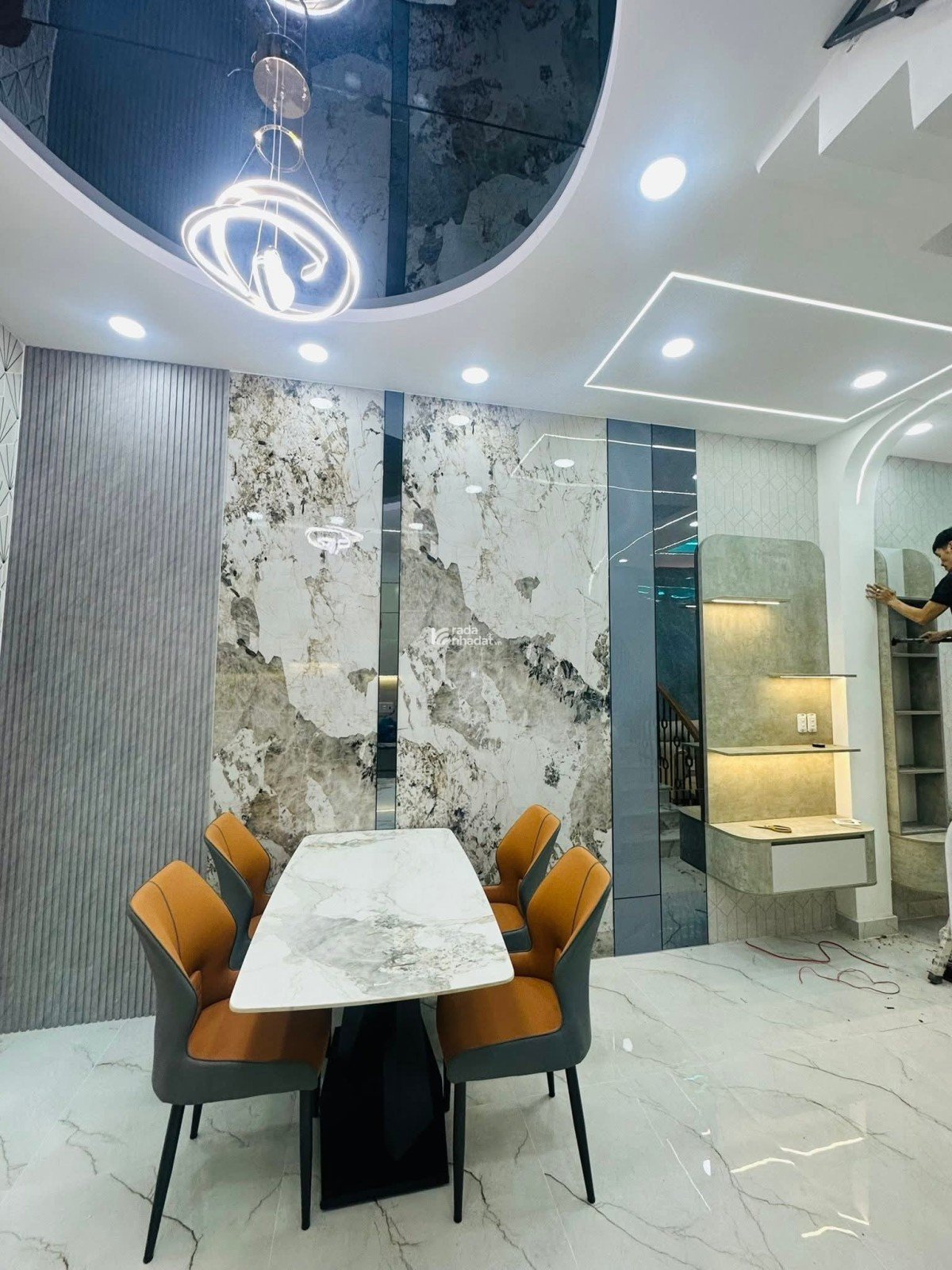 Nhà đẹp bán gấp, hẻm ô tô, đường Huỳnh Văn Nghệ, P. 15, Tân Bình, chỉ 6,98 tỷ TL