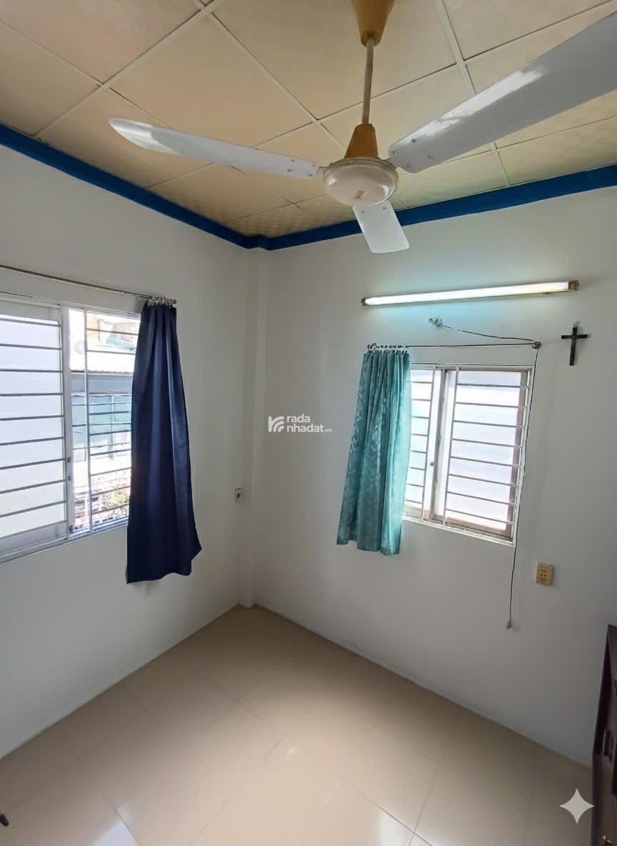 BÁN NHÀ QUẬN 4 HẺM 3M ĐẸP, NGAY TRUNG TÂM