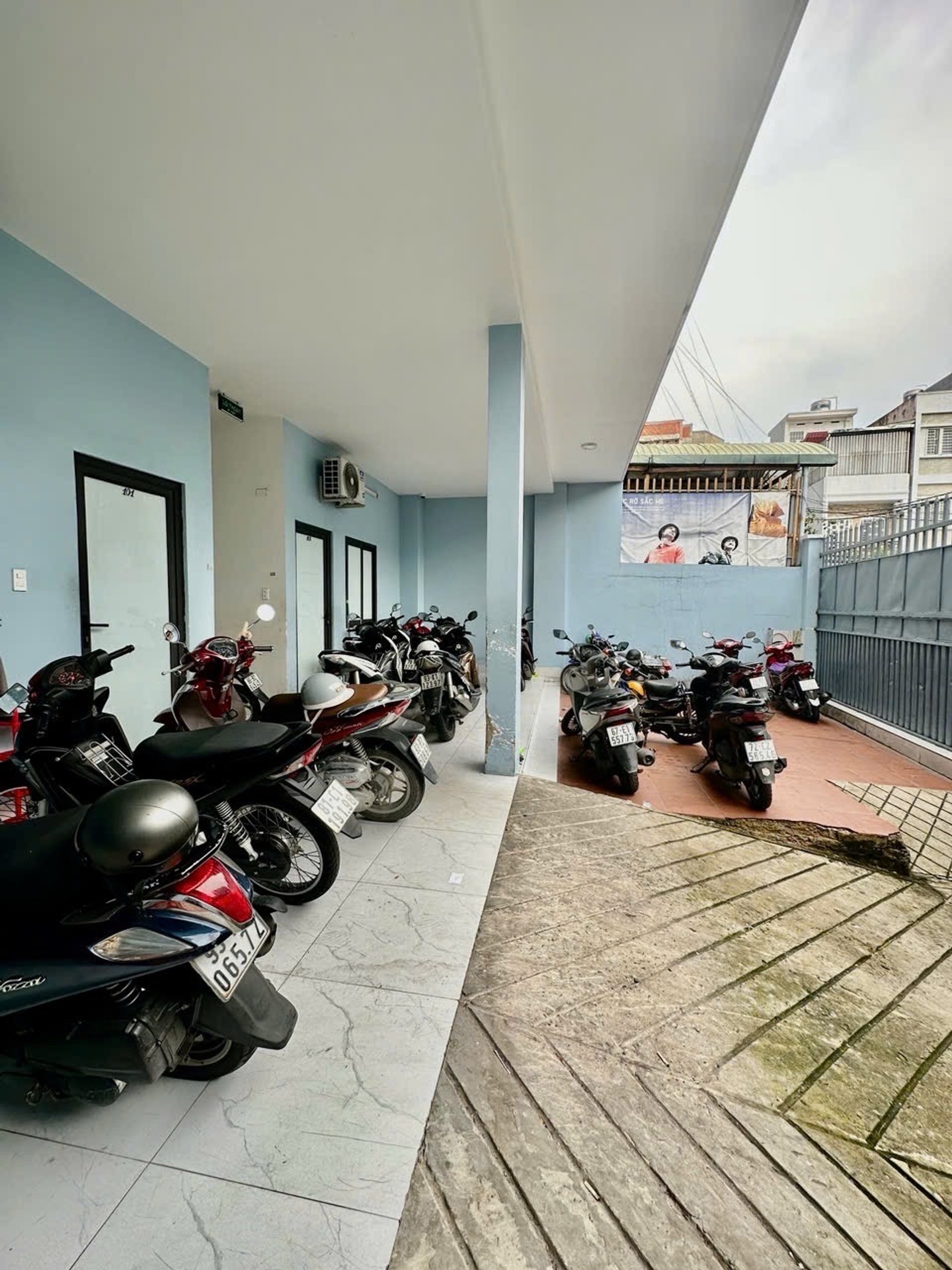 SÁT MT QUỐC LỘ 13, BÌNH THẠNH, 216M2 CÓ DÒNG TIỀN. GIẢM 350TR CHỈ 25T