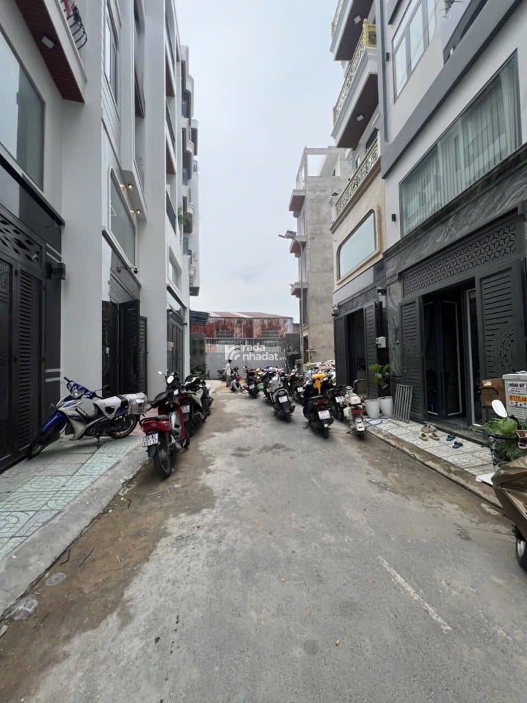  Siêu phẩm 5 tầng khu cao tầng Mã Lò- ngang 5m- sát Tên Lửa