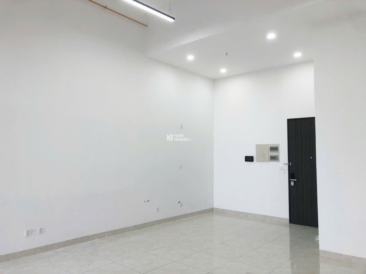 Chính chủ Cho thuê SH M7 lầu 2 diện tích 50m2 đã hoàn thiện, có máy lạnh  rèm cửa  toilet. 17tr/th