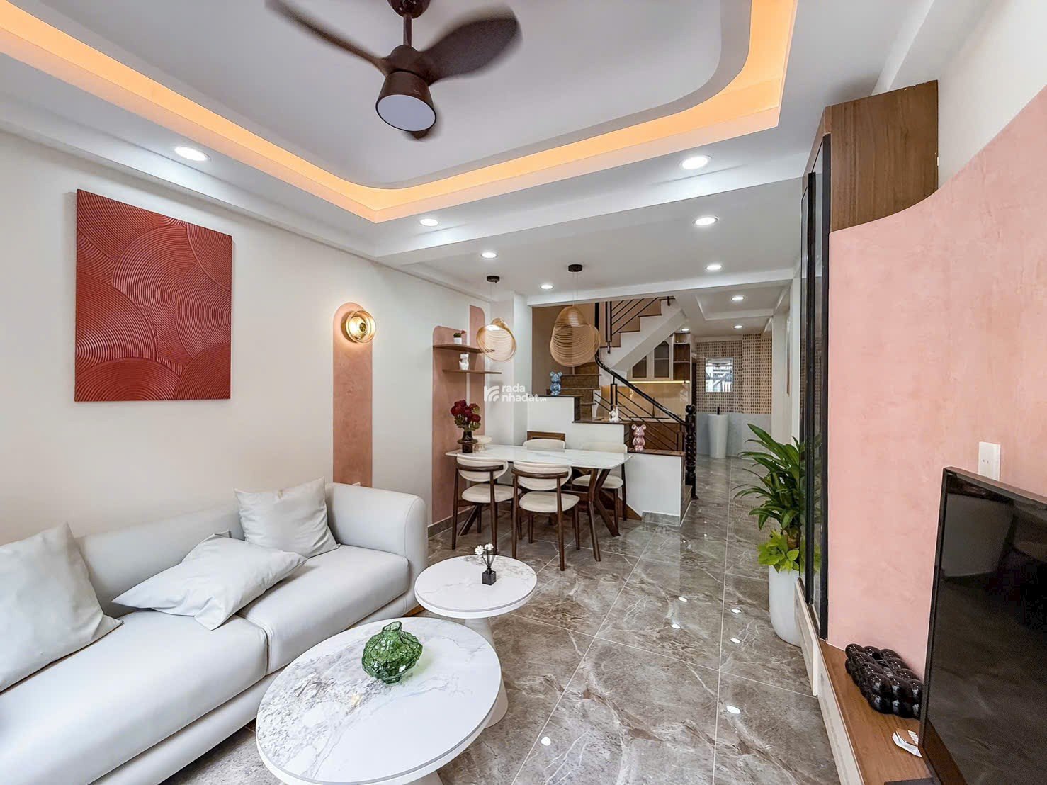 Ngộp! Bán nhà 43m2 đường Nguyễn Hữu Cảnh, P22, Bình Thạnh. Xây 4 tầng, hẻm 5m