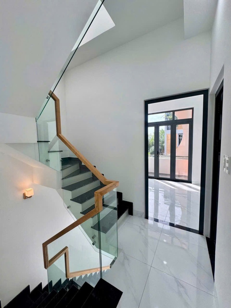 Bán Nhà Đẹp 3 Tầng - Khu Dân Cư Đồng Bộ - Ô Tô Tránh TP Thủ Đức. Giá Nhỉnh 4 Tỷ