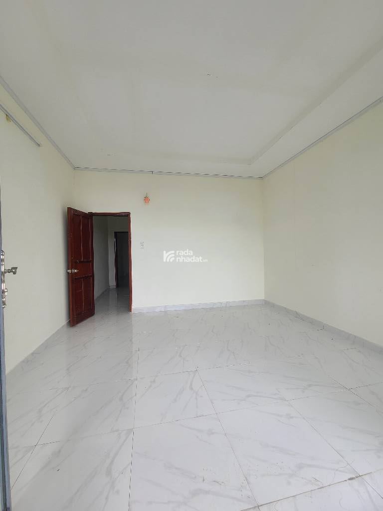 BÁN NHÀ KHU PHÂN LÔ ĐƯỜNG 12M VỈA HÈ XÃ LONG HÒA CẦN ĐƯỚC 61M2 1.75 TỶ FULL THỔ CƯ
