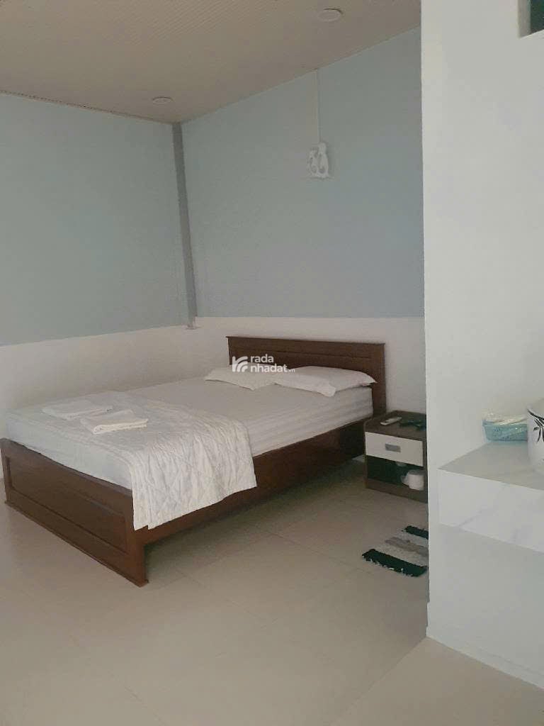 KHÁCH SẠN MT ĐƯỜNG SỐ 49,KHU TÊN LỬA (4,5 x 18 x 4 TẦNG) 11,2 TỶ TL