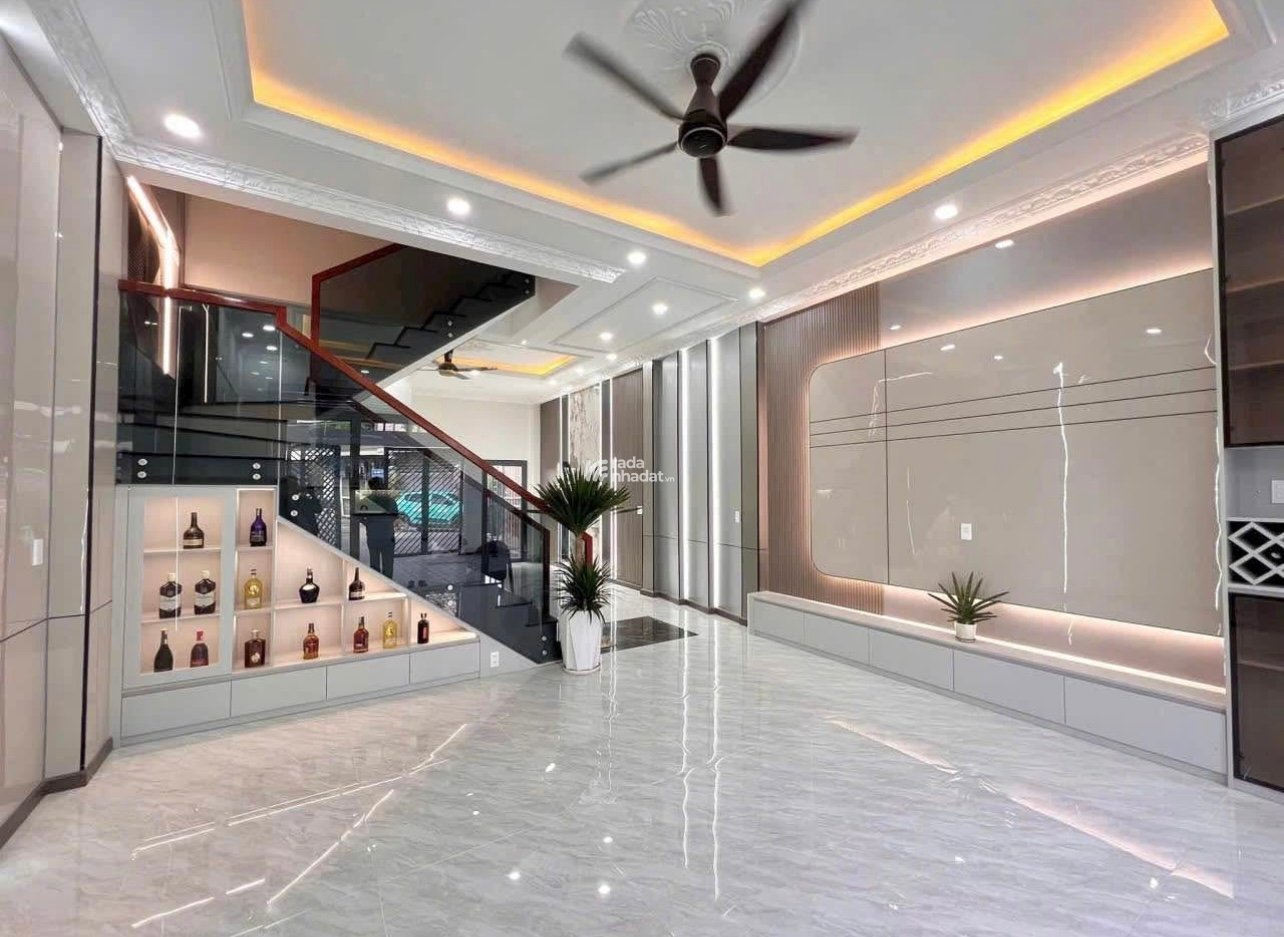 BÁN NHÀ DÒNG TIỀN LÊ THỊ HỒNG, PHƯỜNG 1 GÒ VẤP,3 TẦNG, 3TỶ99,THU NHẬP 20TR/THÁNG, SỔ HỒNG RIÊNG