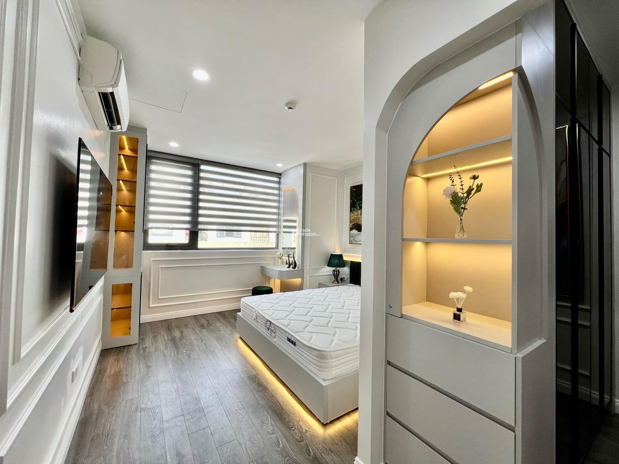 CHO THUÊ GẤP CĂN HỘ Ngoại Giao Đoàn 2 phòng ngủ và 3PN. Giá 12,5tr. Nhận luôn (Thảo: O96.332.8588)