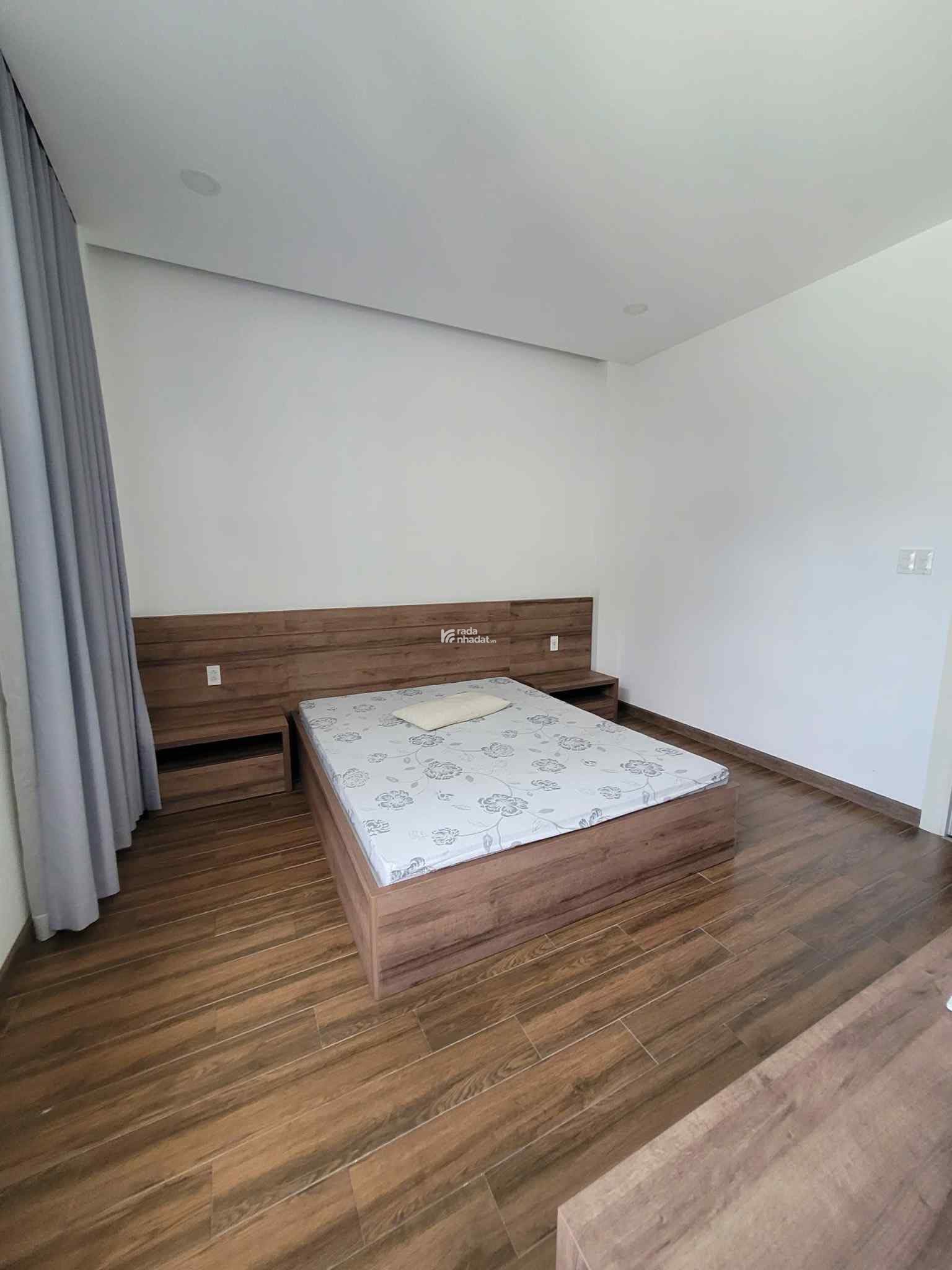 BIỆT THỰ FULL NỘI THẤT CAO CẤP - KHU COMPOUND LITTLE VILLAGE SÁT GIGAMALL, 1 HẦM 1 TRỆT 3 LẦU,