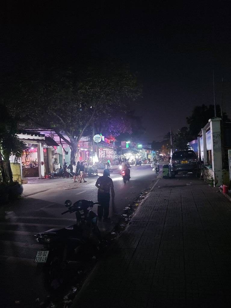 BÁN ĐẤT BỜ TUYẾN 195M2 11 TỶ KẾ TRƯỜNG MẦM NON TÂN TẠO A BÌNH TÂN 