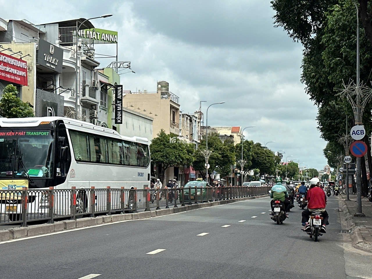 HIẾM chỉ 9.5 tỷ có nhà 3 lầu HXH Quang Trung làm CTY 64m2 ngang 4m ngay CHUỒNG CÚN.