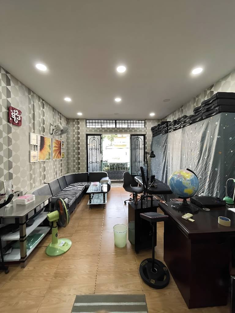 HIẾM chỉ 9.5 tỷ có nhà 3 lầu HXH Quang Trung làm CTY 64m2 ngang 4m ngay CHUỒNG CÚN.