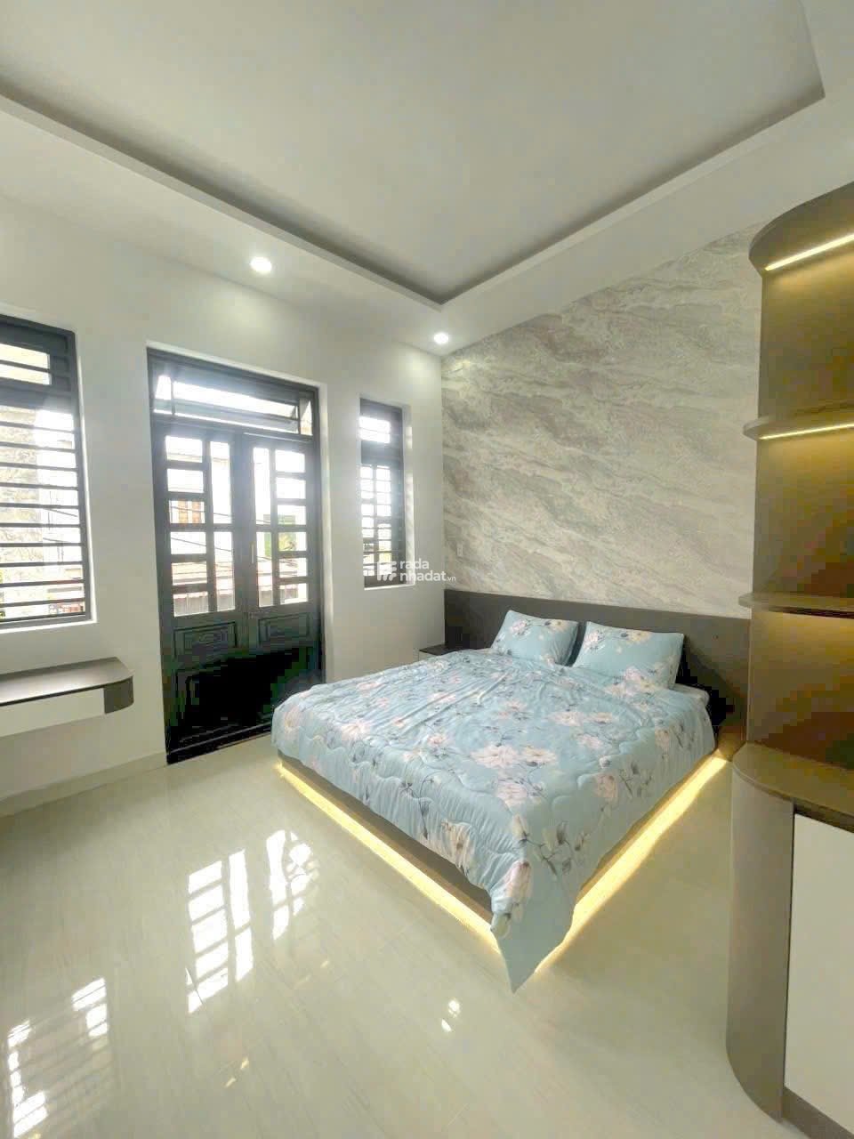 Kẹt vốn bán gấp nhà 3 tầng Bùi Thị Xuân Quận 1, hẻm 4m thông, SHR giá 4 tỷ 150 TL