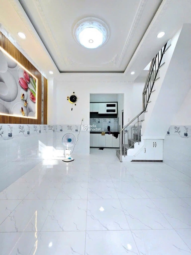 BÁN NHÀ HẺM 1645 HUỲNH TẤN PHÁT, P. PHÚ THUẬN, QUẬN 7, 20M2, KHÔNG QH