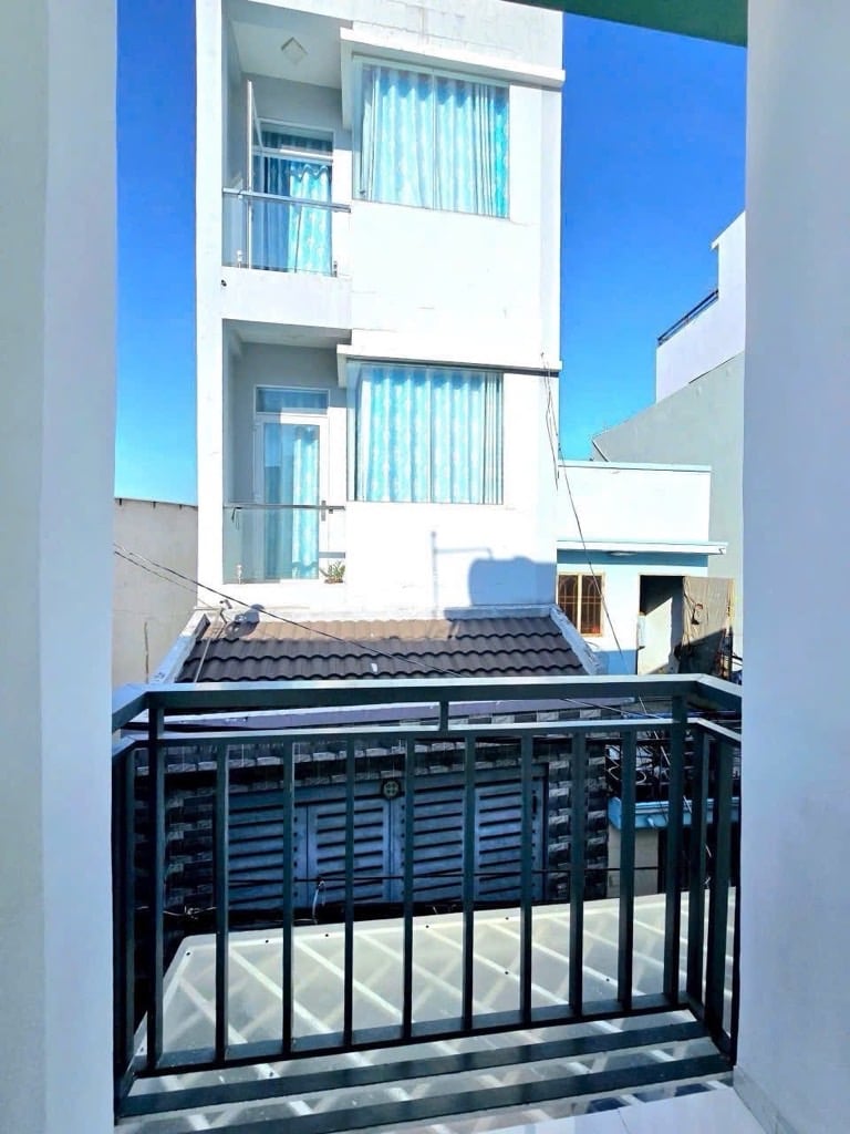BÁN NHÀ HẺM 1645 HUỲNH TẤN PHÁT, P. PHÚ THUẬN, QUẬN 7, 20M2, KHÔNG QH