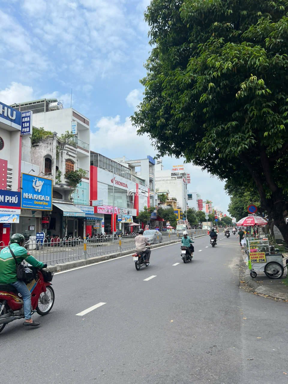 BÁN NHÀ MẶT TIỀN NGUYỄN SƠN  VỊ TRÍ KINH DOANH SIÊU ĐẸP 