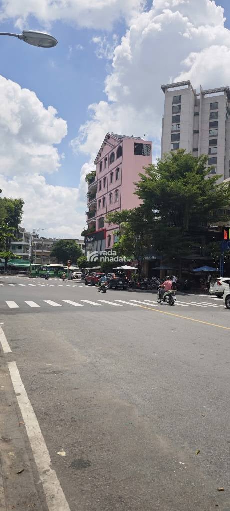 107 TỶ ĐANG CHO THUÊ 120 TRIỆU/THÁNG NGAY TRUNG TÂM QUẬN 4