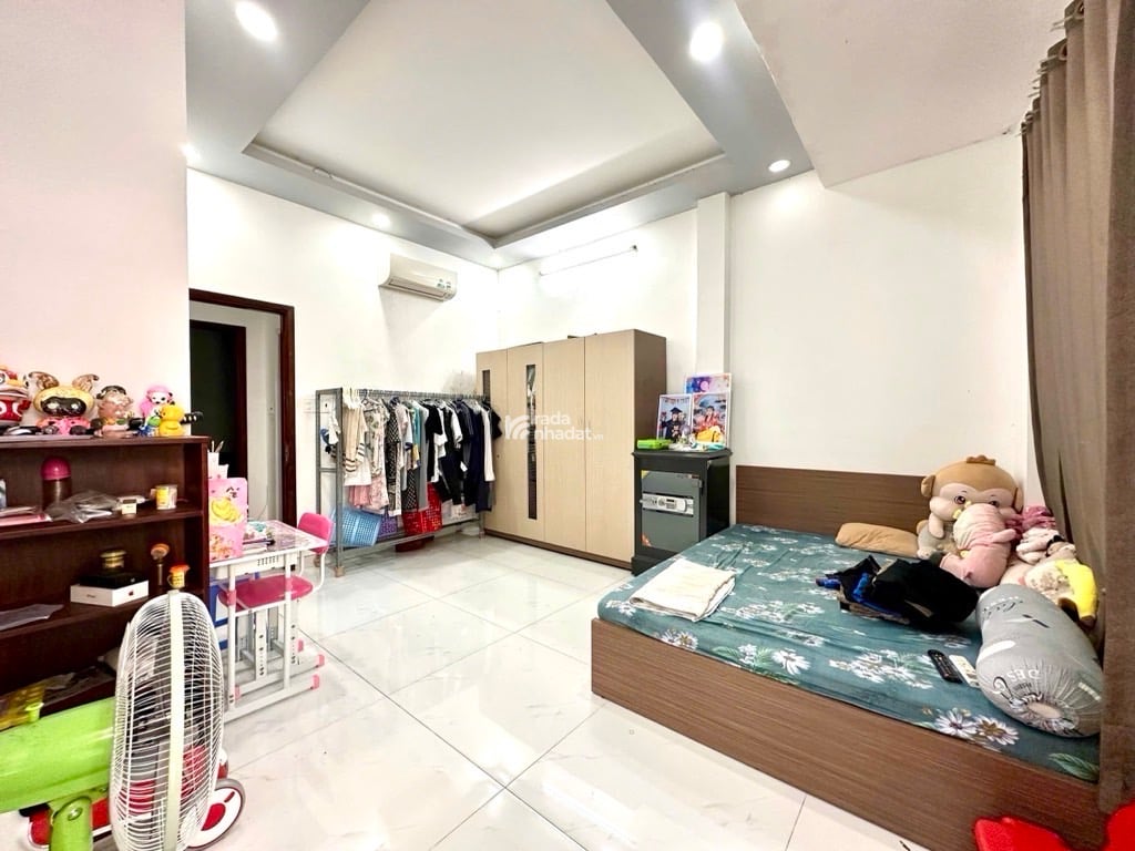 PHÚ THỌ HOÀ -TÂN PHÚ - HẺM TRƯỚC NHÀ 4M- 3 LẦU-DT:4.5*11.5M-5 TỶ 9