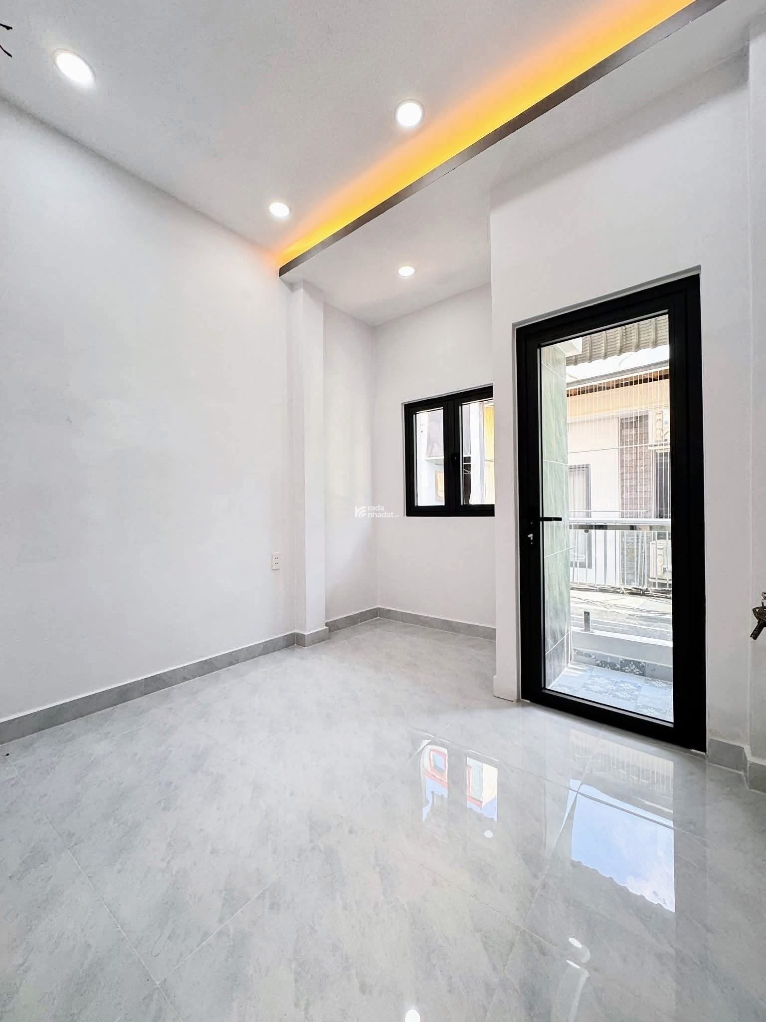 GẤP! Bán nhà đẹp hẻm xe hơi đường Hòa Hảo, phường 5, Quận 10 SHR