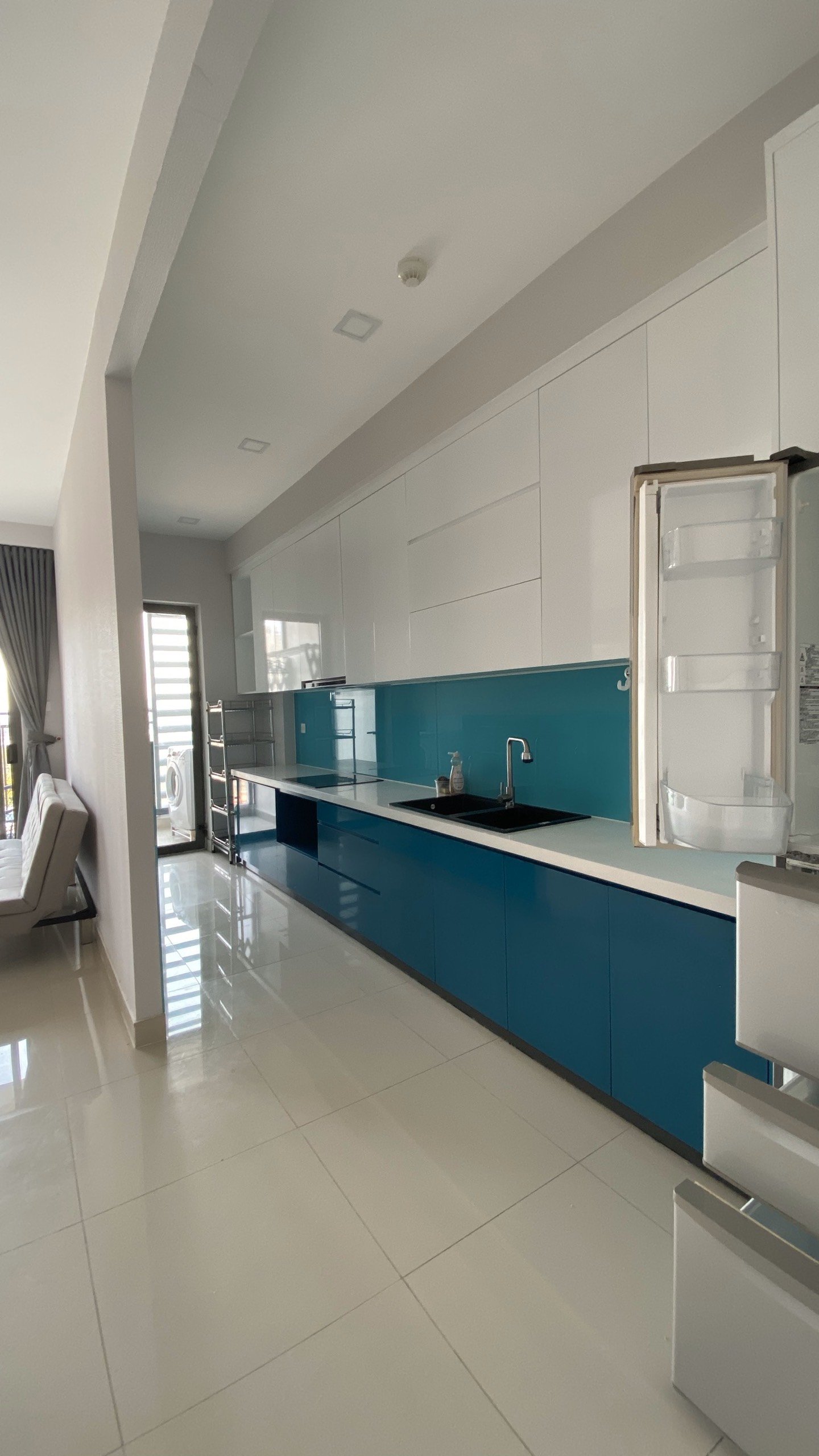 Bán căn 3PN 11,5 tỷ tại The Sun Avenue, 109m2, full nội thất, view sông mát mẻ vào ở ngay