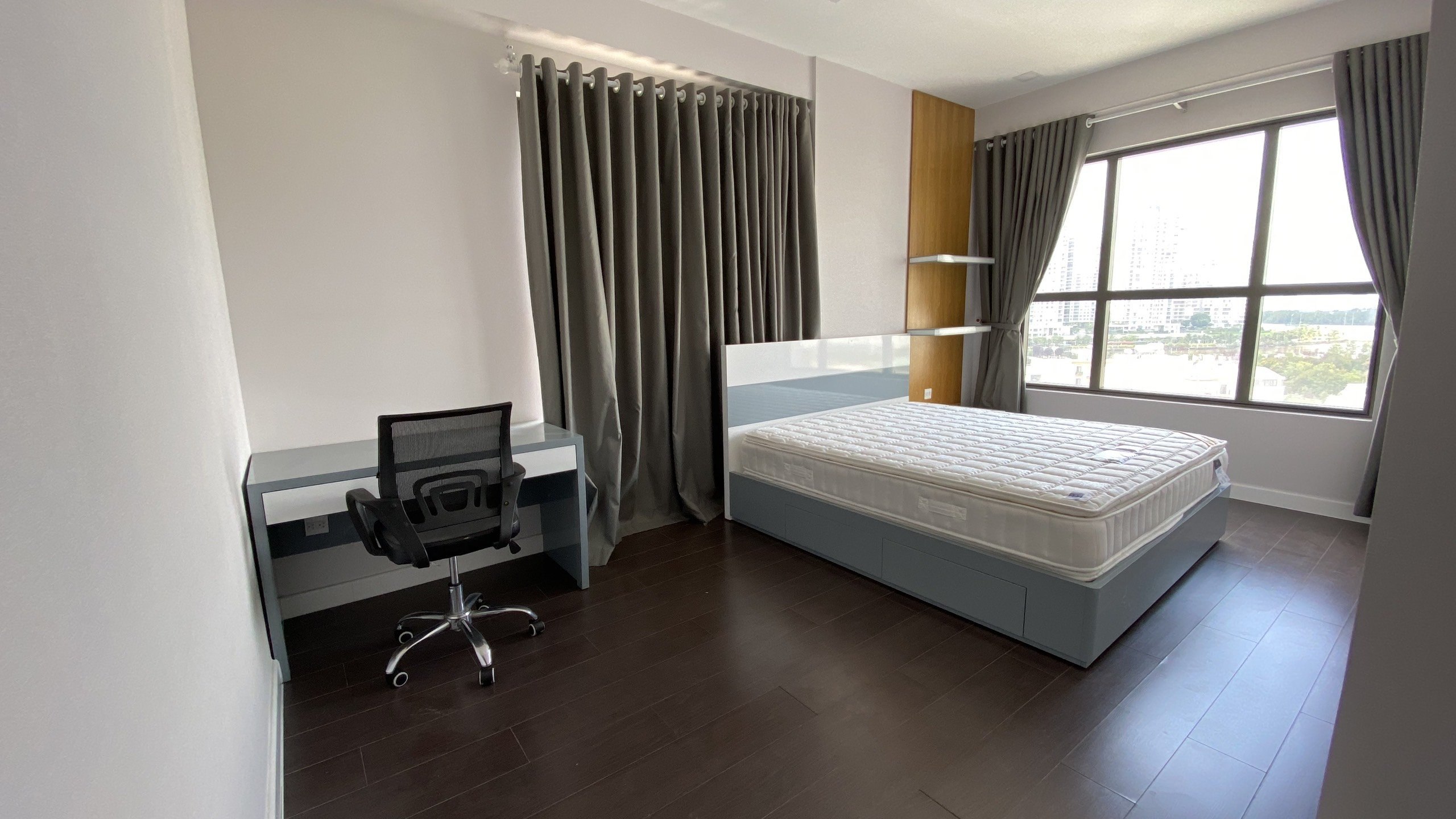 Bán căn 3PN 11,5 tỷ tại The Sun Avenue, 109m2, full nội thất, view sông mát mẻ vào ở ngay