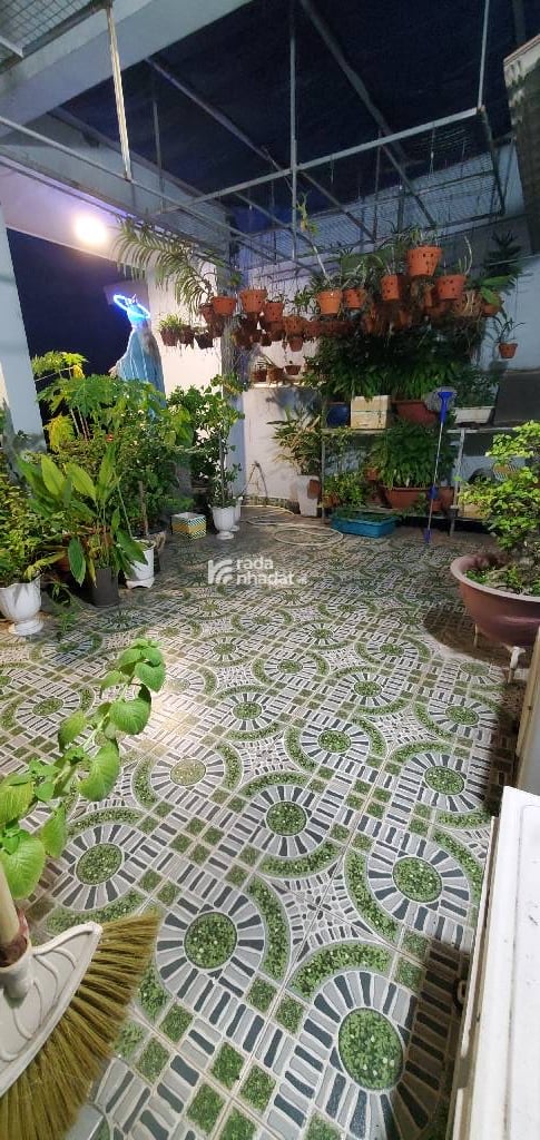Bán Nhà - Ngang Khủng 6m - Quận 8 - Hẻm Xe Hơi -  90m2 -  5 Phòng - chỉ 6ty6