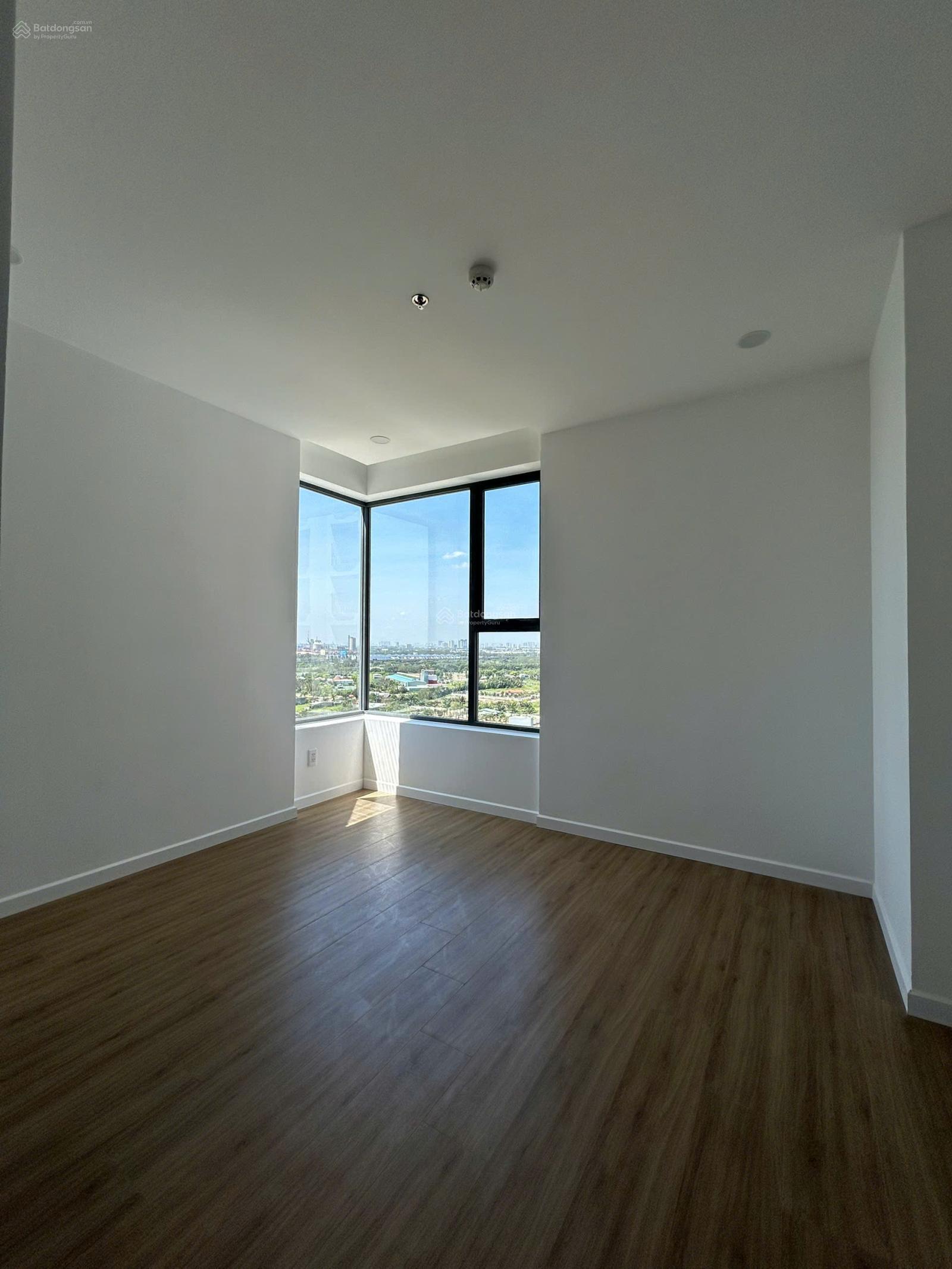 Chính chủ bán căn hộ 3PN, 3WC, 99m2 giá tốt tại Chung cư MT Eastmark City