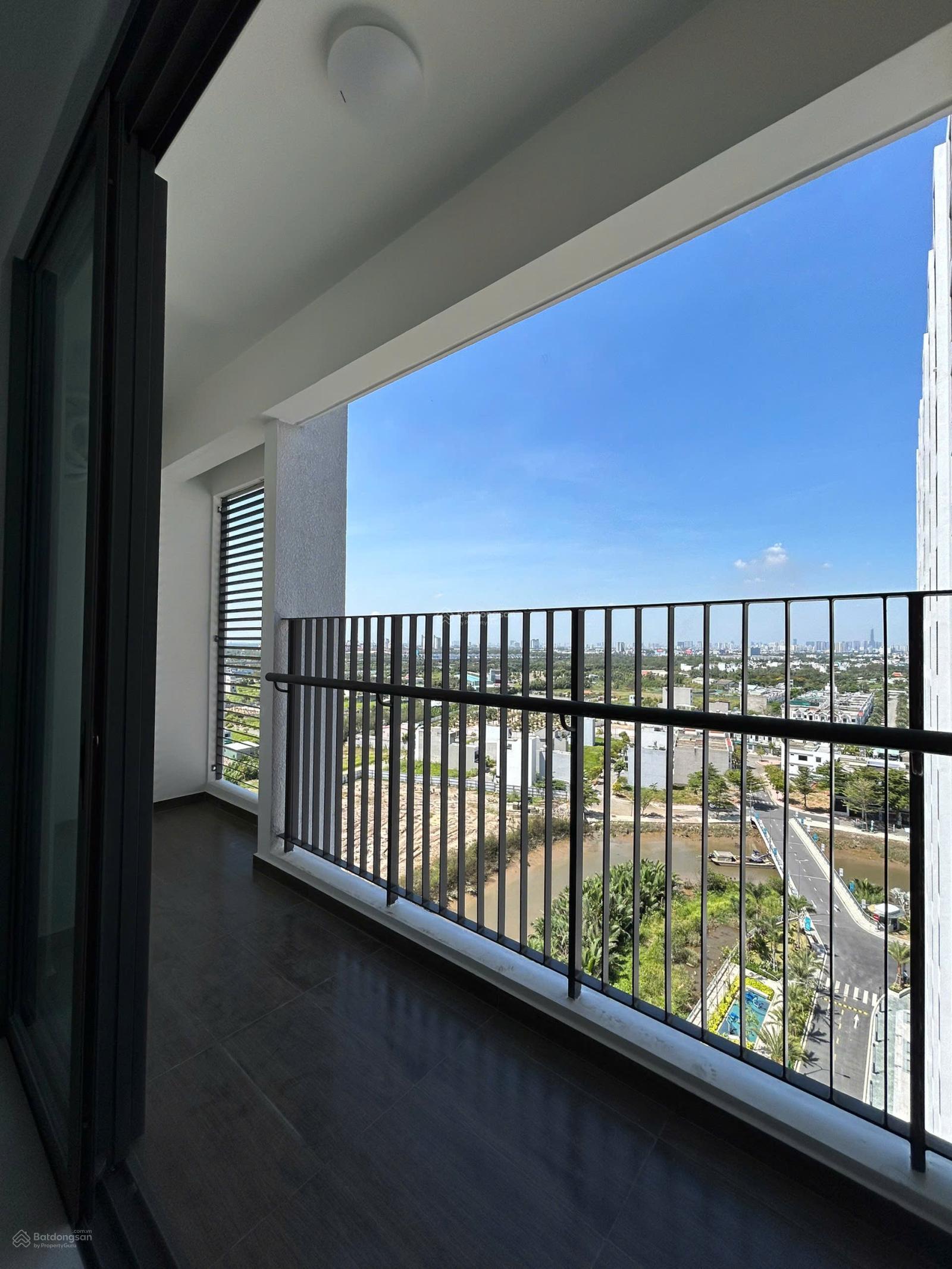 Chính chủ bán căn hộ 3PN, 3WC, 99m2 giá tốt tại Chung cư MT Eastmark City