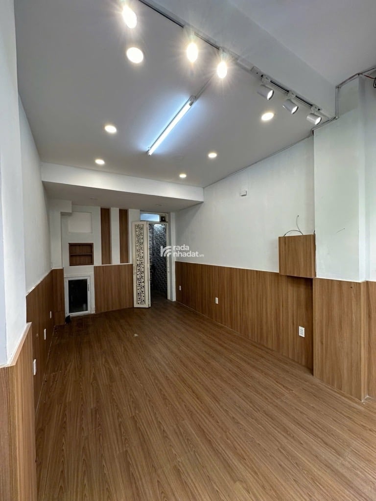 Nhà 5 Tầng 9PN 9WC, 2 Mặt Hẻm Âu Dương Lân Q8, Dòng Tiền 30Tr/Th, 8 Tỷ ( TL )