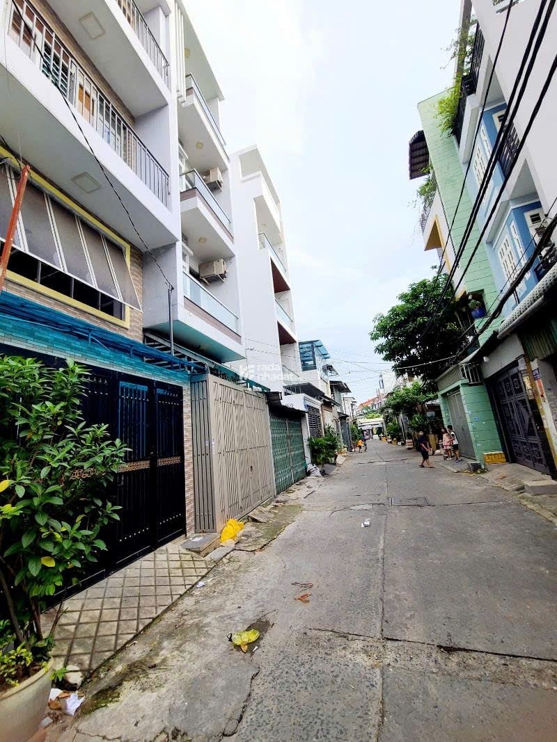 Hẻm xe tải -  Kênh Tân Hóa- P. Hòa Thạnh - Q. Tân Phú - DT4/8*12m (95m2) - 7 tỷ 5