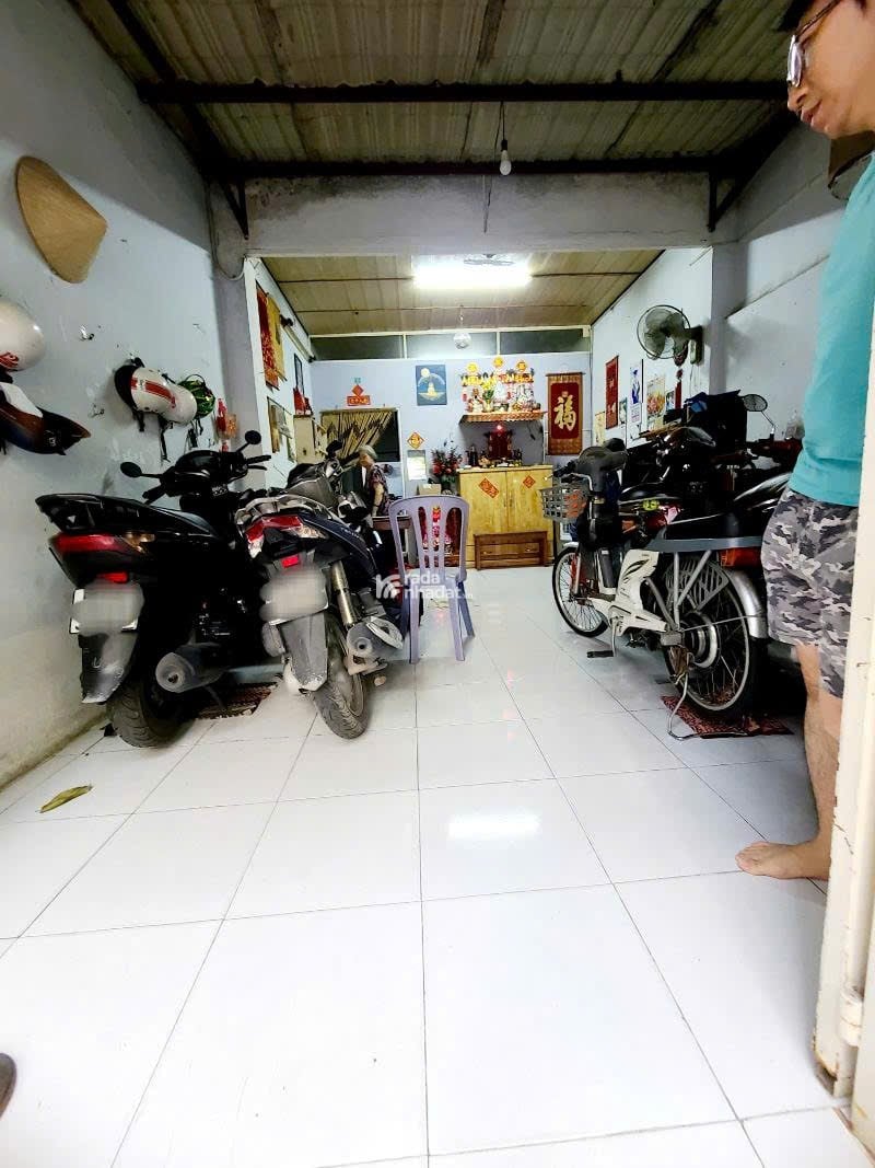 Hẻm xe tải -  Kênh Tân Hóa- P. Hòa Thạnh - Q. Tân Phú - DT4/8*12m (95m2) - 7 tỷ 5